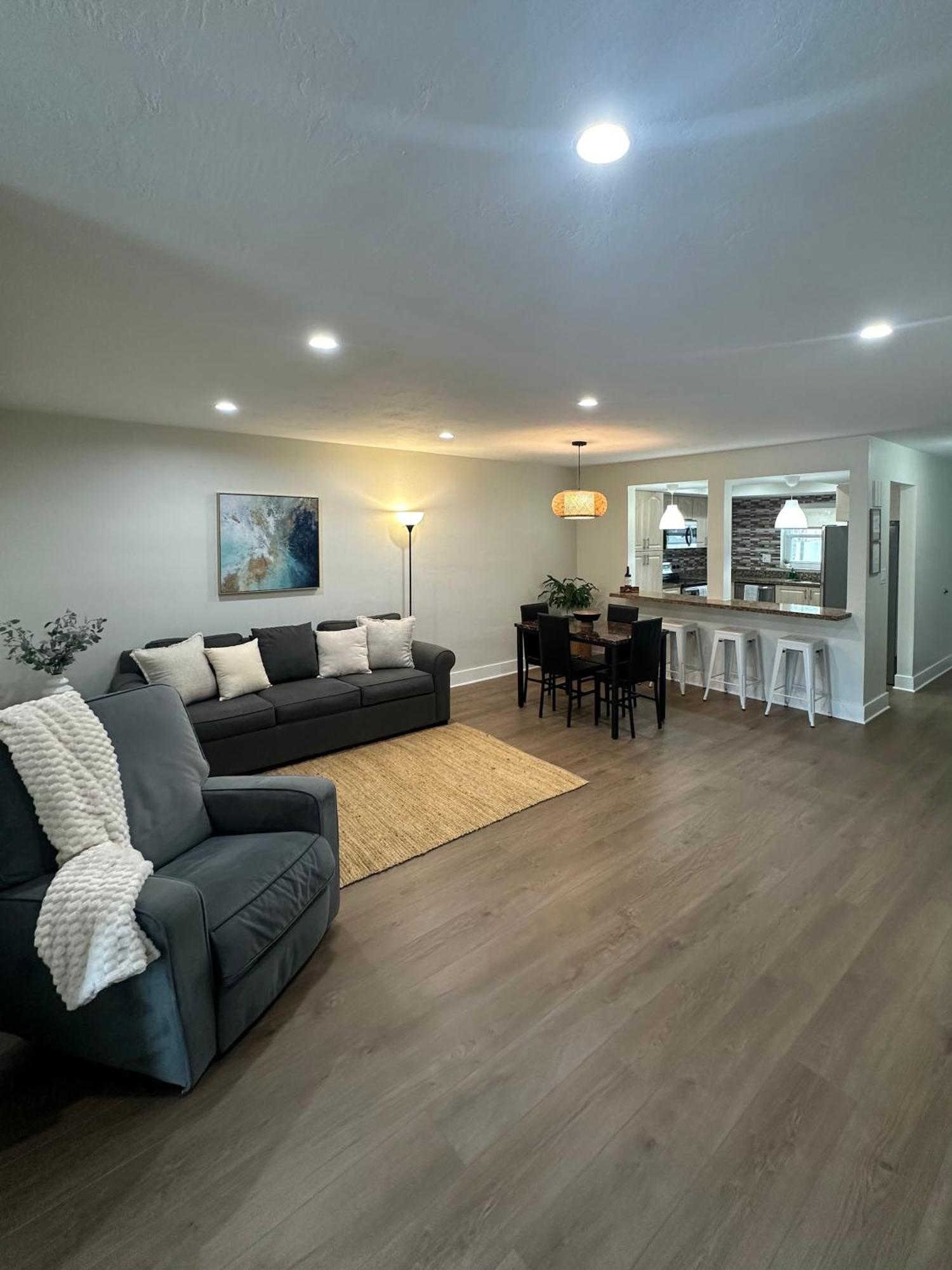 Luxurious & Spacious Townhouse In Prime Location Apartamento
